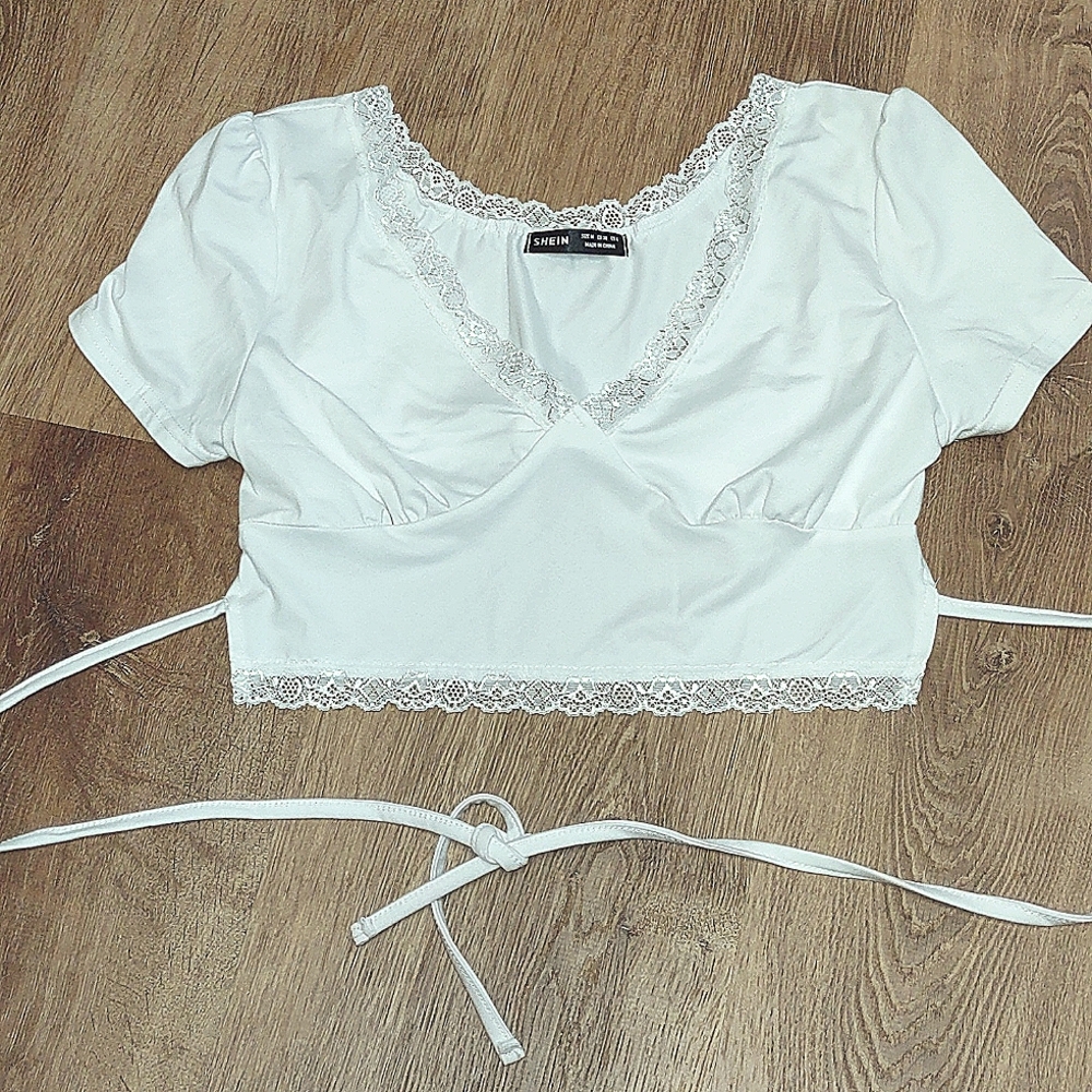 Shein Juniors Crop top with tie